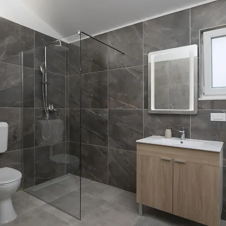 Ferienhaus Euphoria Mit Pool, Sauna Und Whirlpool Višnjan