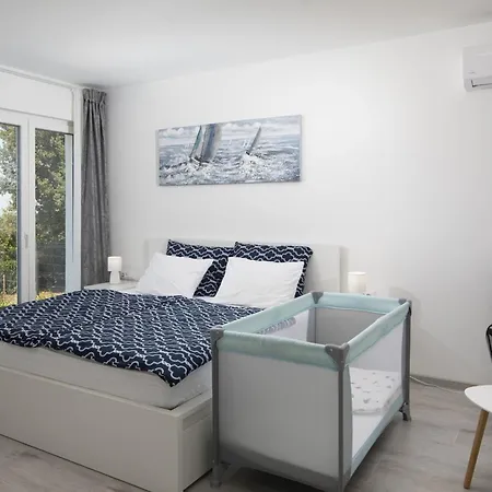 Vakantiehuis Euphoria Mit Pool, Sauna Und Whirlpool Višnjan