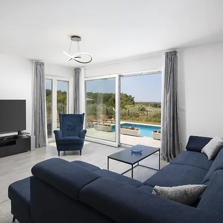 Vakantiehuis Euphoria Mit Pool, Sauna Und Whirlpool Višnjan