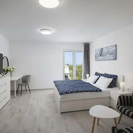 Euphoria Mit Pool, Sauna Und Whirlpool Vakantiehuis