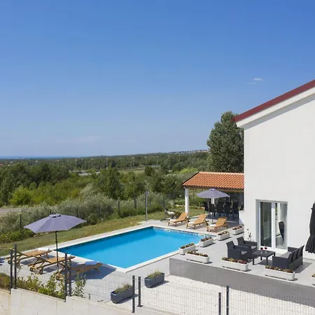 Ferienhaus Euphoria Mit Pool, Sauna Und Whirlpool