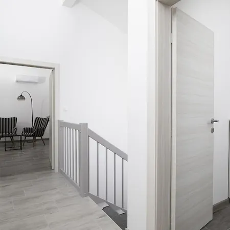 Euphoria Mit Pool, Sauna Und Whirlpool Prázdninový dům Višnjan